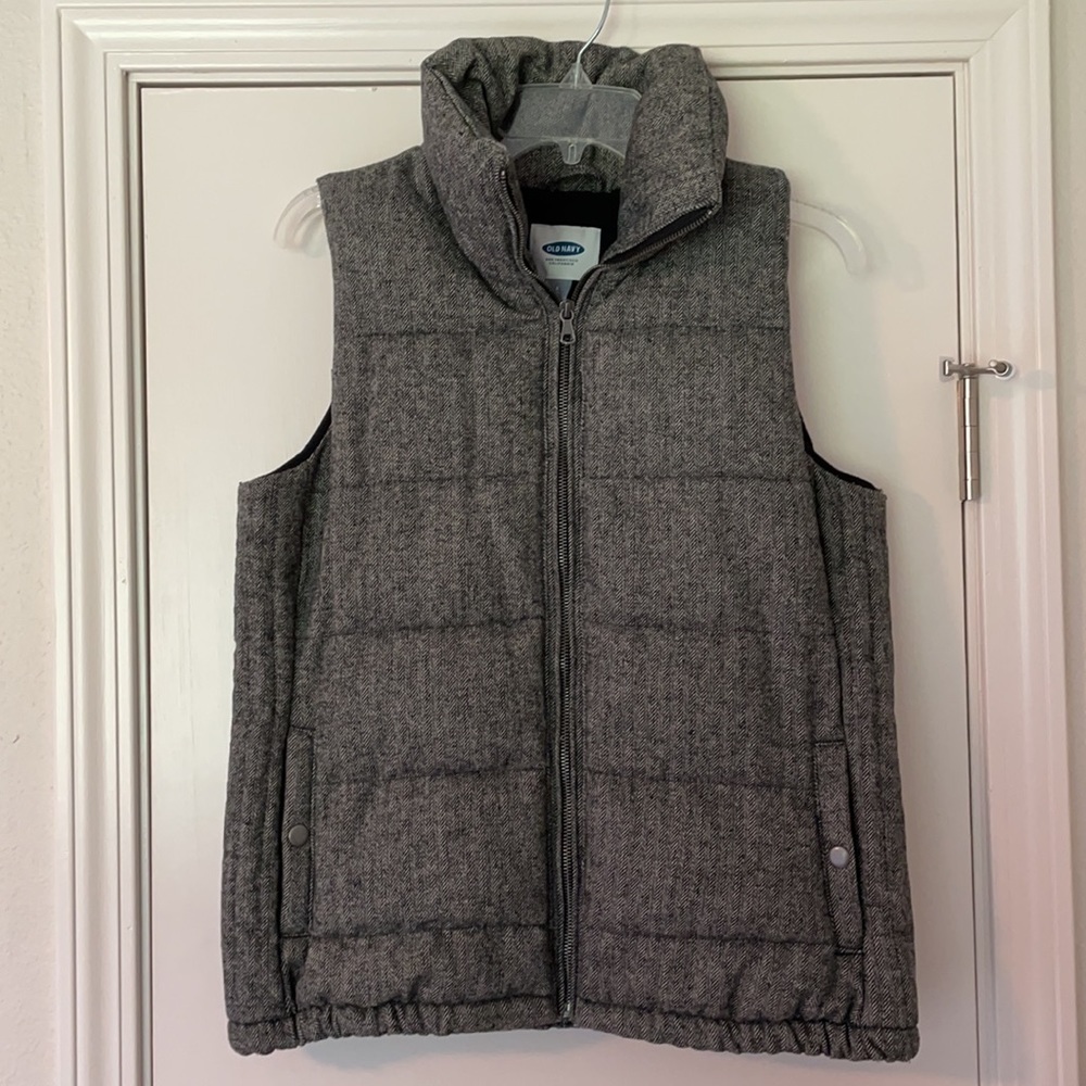 Old Navy puffer vest - size Small